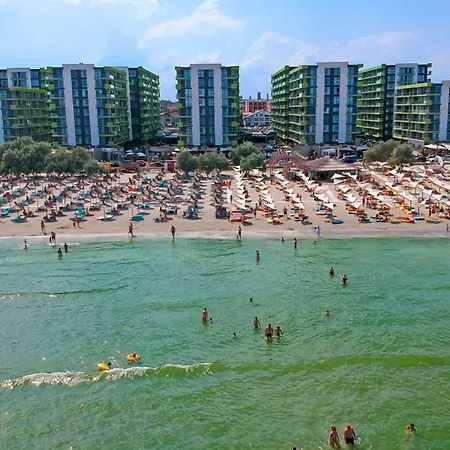 Horizon Azizi - Pool & Apartament Năvodari