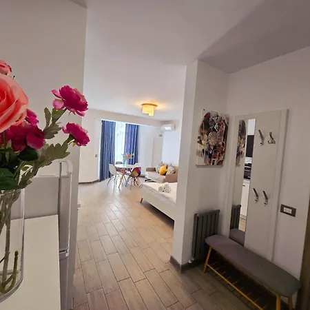 Apartman Horizon Azizi - Pool &